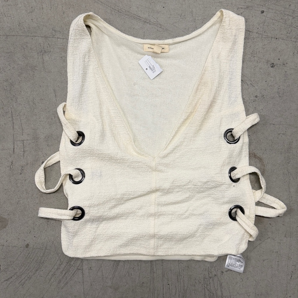 NWT Urban Outfitters Silence + Noise Grommet Tank - Picture 8 of 8